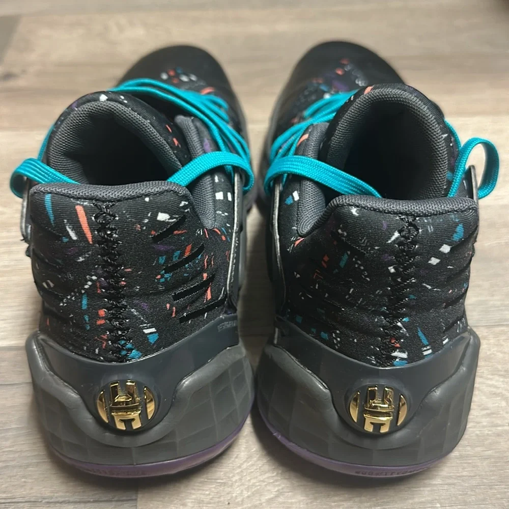 Mens Adidas Harden Vol. 4 size 10